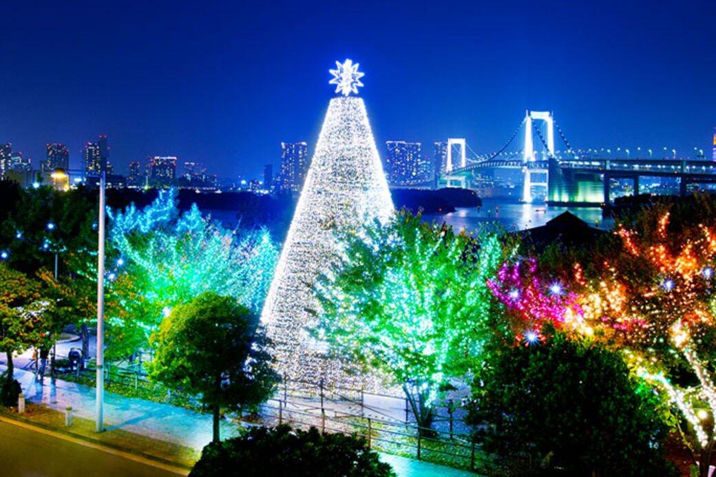 東京聖誕景點3. 台場Illumination『YAKEI』台場亦是另一個東京的人氣燈飾,先有40棵全 東京聖誕景點3. 台場Illumination『YAKEI』台場亦是另一個東京的人氣燈飾,先有40棵全