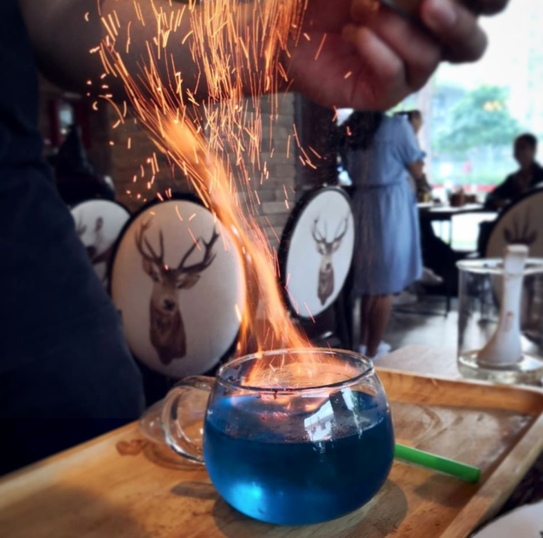 這一杯「火盃的考驗」是Platform 1094 的主打,每天還是限量,夠膽接受考驗嗎?Photo: Instagram@simplyfoodaffair 這一杯「火盃的考驗」是Platform 1094 的主打,每天還是限量,夠膽接受考驗嗎?Photo: Instagram@simplyfoodaffair