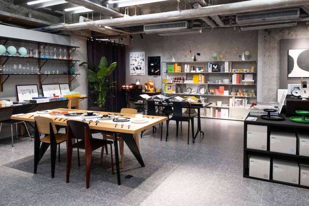 作為設計師背後的製作者,vitra. 在60多年來也專注其中,培養孕育出橫跨時 作為設計師背後的製作者,vitra. 在60多年來也專注其中,培養孕育出橫跨時
