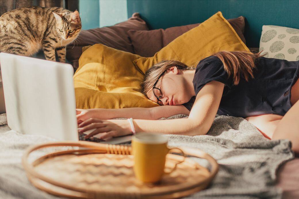 美國國家睡眠基金會(National Sleep Foundation)研究指出,睡覺前使用電子設備會破壞睡眠 美國國家睡眠基金會(National Sleep Foundation)研究指出,睡覺前使用電子設備會破壞睡眠