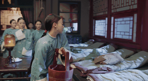 魏瓔珞職場生存法1:不卑不亢又懂自保《延禧攻略》早期,剛剛入宮的魏瓔 魏瓔珞職場生存法1:不卑不亢又懂自保《延禧攻略》早期,剛剛入宮的魏瓔