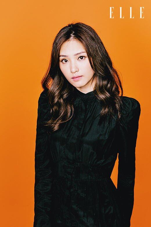 Christine ChengInstragram: @christine.dinc歌手、模特兒 Christine ChengInstragram: @christine.dinc歌手、模特兒