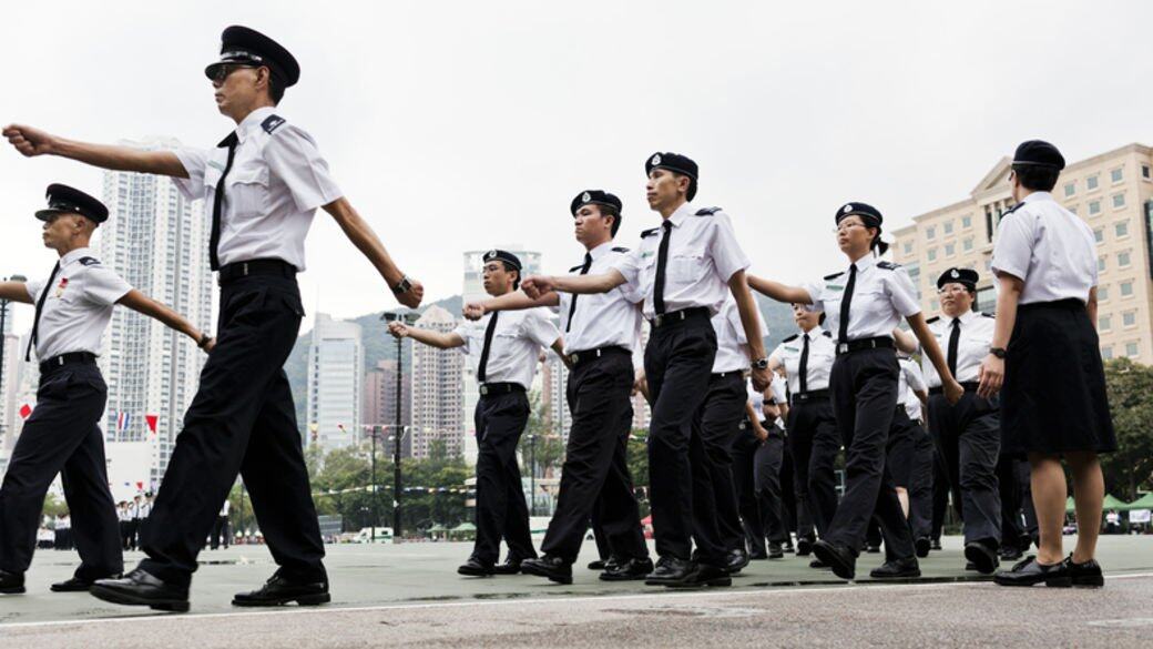 好朋友是警察的Jill:「紀律部隊講『埋堆』,有朋友本來是乖乖仔,但受朋輩、前輩 好朋友是警察的Jill:「紀律部隊講『埋堆』,有朋友本來是乖乖仔,但受朋輩、前輩