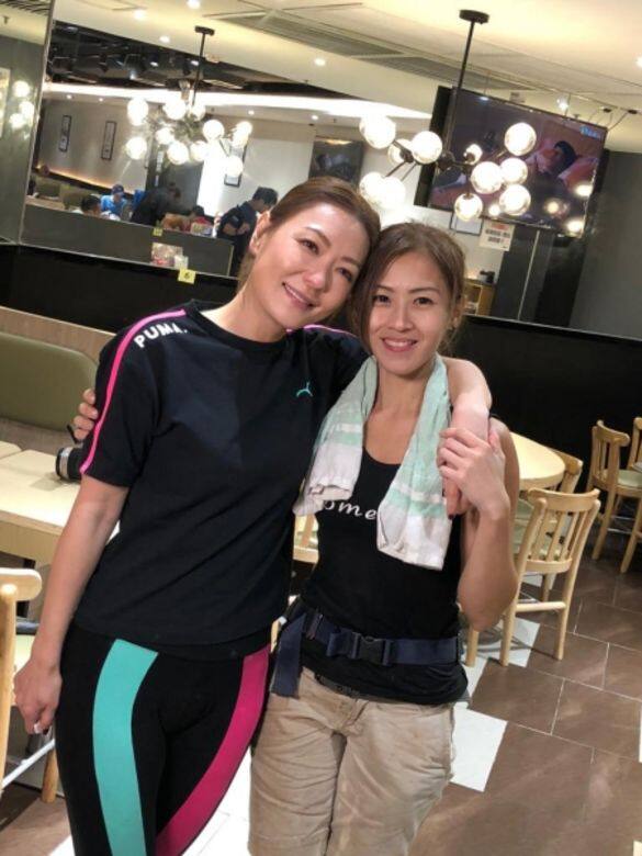 早前田蕊妮邀請了小朱 早前田蕊妮邀請了小朱
