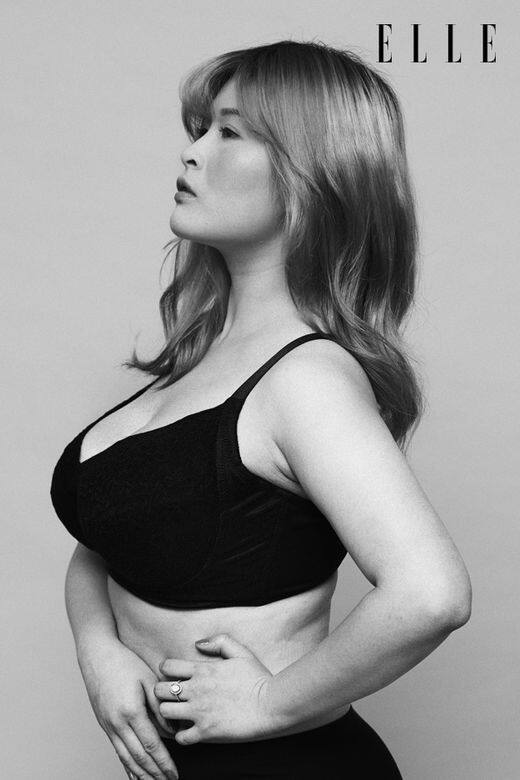 乳房沒有名字,人們只簡陋地用一個英文字母稱呼像我這樣的胸部:L。 我 乳房沒有名字,人們只簡陋地用一個英文字母稱呼像我這樣的胸部:L。 我