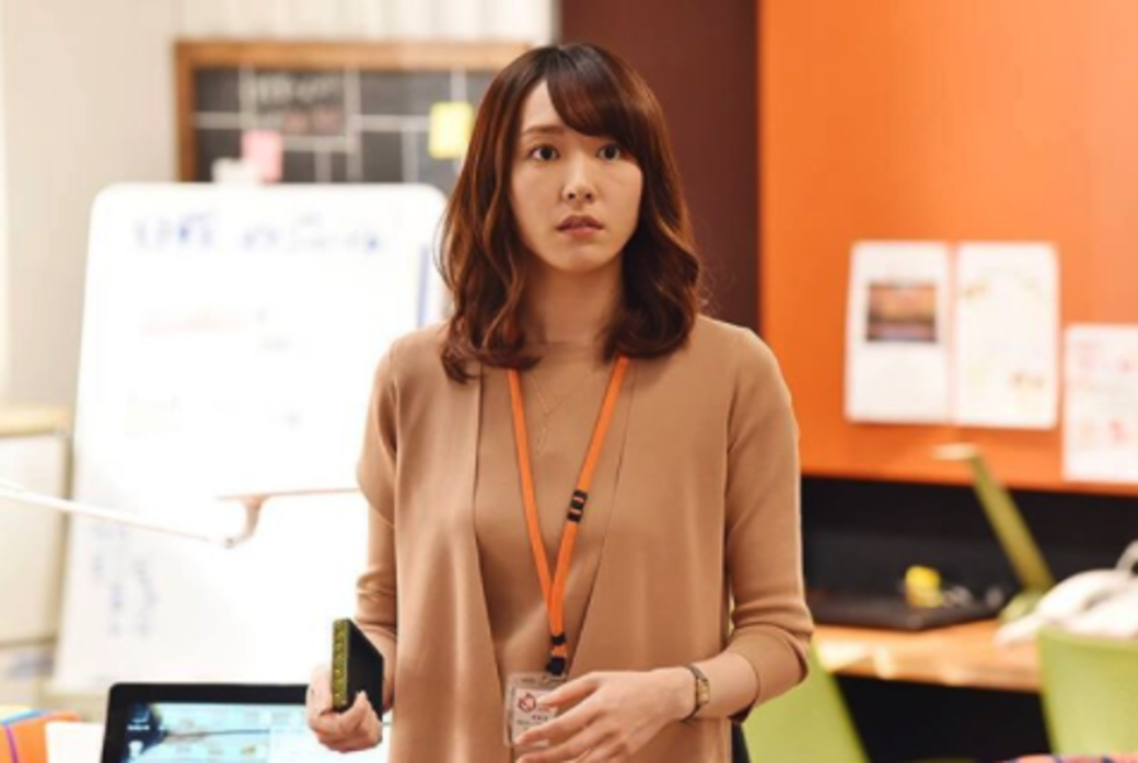 除了「裙邊理論」,女性頭髮長度也與經濟好壞有關,日本經濟大蕭條前,年輕 除了「裙邊理論」,女性頭髮長度也與經濟好壞有關,日本經濟大蕭條前,年輕