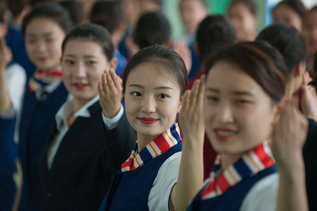 上述理論的理據是什麼呢?觀察家的解釋是,當經濟興旺時,有點「資本」、外表 上述理論的理據是什麼呢?觀察家的解釋是,當經濟興旺時,有點「資本」、外表