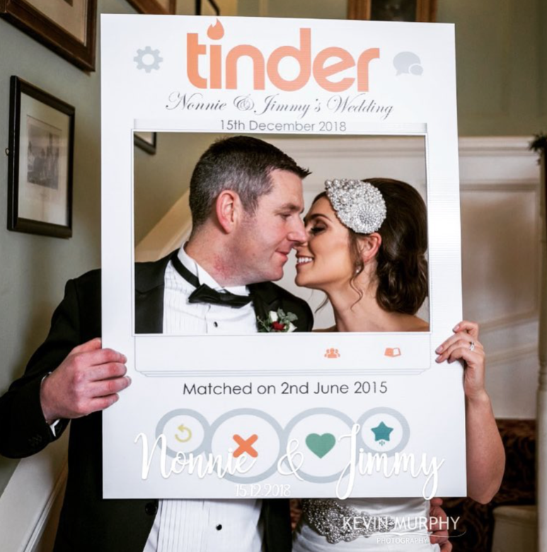 #TinderWedding另外#TinderWedding 這個hashtag 的標記次數也高達1900則左右,而且數量也每天都在持續 #TinderWedding另外#TinderWedding 這個hashtag 的標記次數也高達1900則左右,而且數量也每天都在持續