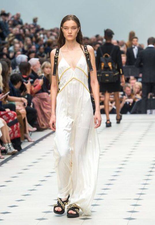 ELLEfie, Fashion week, 時裝周, Burberry ELLEfie, Fashion week, 時裝周, Burberry
