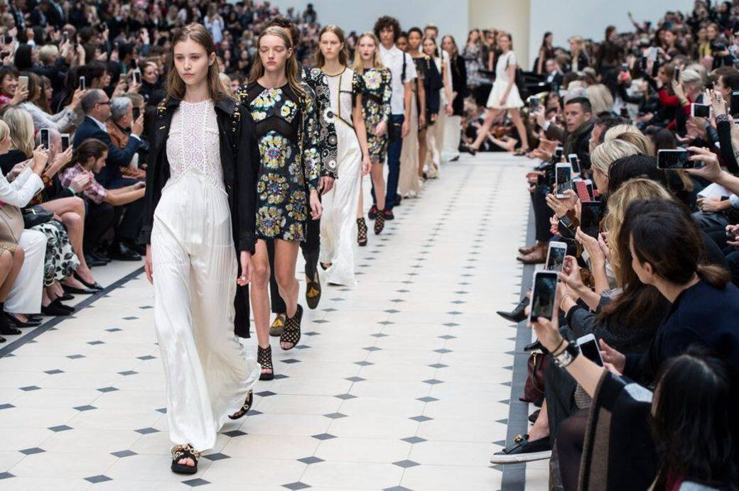 ELLEfie, Fashion week, 時裝周, Burberry ELLEfie, Fashion week, 時裝周, Burberry