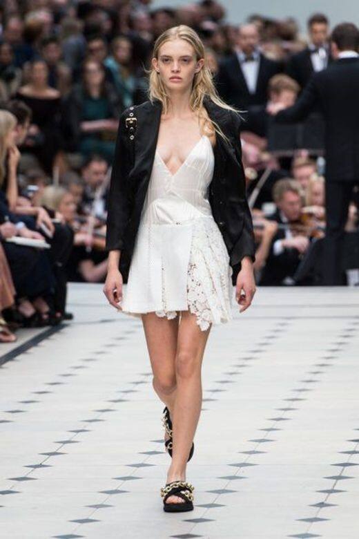 ELLEfie, Fashion week, 時裝周, Burberry ELLEfie, Fashion week, 時裝周, Burberry
