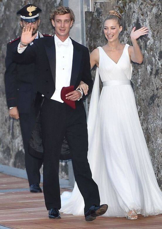 婚禮, 結婚, royal, 婚姻, 名人明星, 婚照, Giorgio Armani, Beatrice Borromeo, wedding gown, gown, wedding dress 婚禮, 結婚, royal, 婚姻, 名人明星, 婚照, Giorgio Armani, Beatrice Borromeo, wedding gown, gown, wedding dress