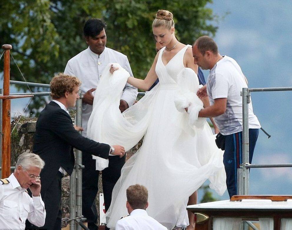 婚禮, 結婚, royal, 婚姻, 名人明星, 婚照, Giorgio Armani, Beatrice Borromeo, wedding gown, gown, wedding dress 婚禮, 結婚, royal, 婚姻, 名人明星, 婚照, Giorgio Armani, Beatrice Borromeo, wedding gown, gown, wedding dress