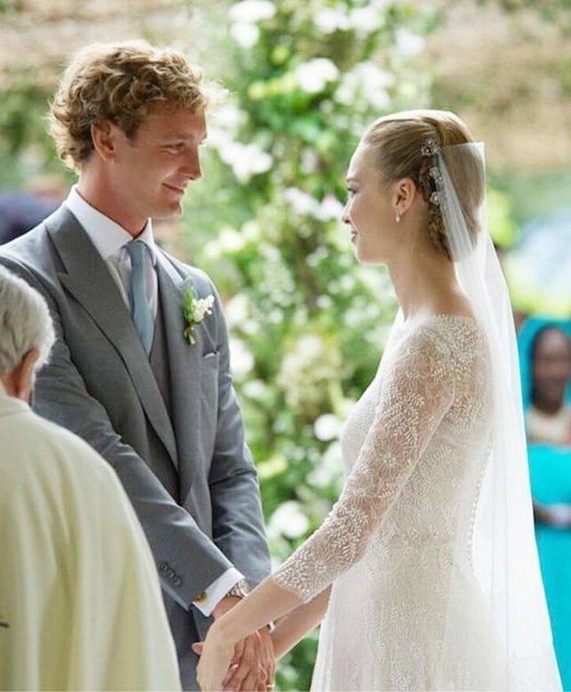 婚禮, 結婚, royal, 婚姻, 名人明星, 婚照, Giorgio Armani, Beatrice Borromeo, wedding gown, gown, wedding dress 婚禮, 結婚, royal, 婚姻, 名人明星, 婚照, Giorgio Armani, Beatrice Borromeo, wedding gown, gown, wedding dress