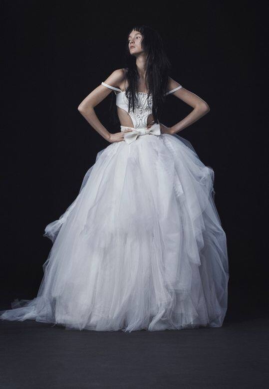 Vera Wang, Bridal Week, 婚紗, Wedding Ideas, 結婚, 婚禮, 新娘造型, 秋冬 Vera Wang, Bridal Week, 婚紗, Wedding Ideas, 結婚, 婚禮, 新娘造型, 秋冬