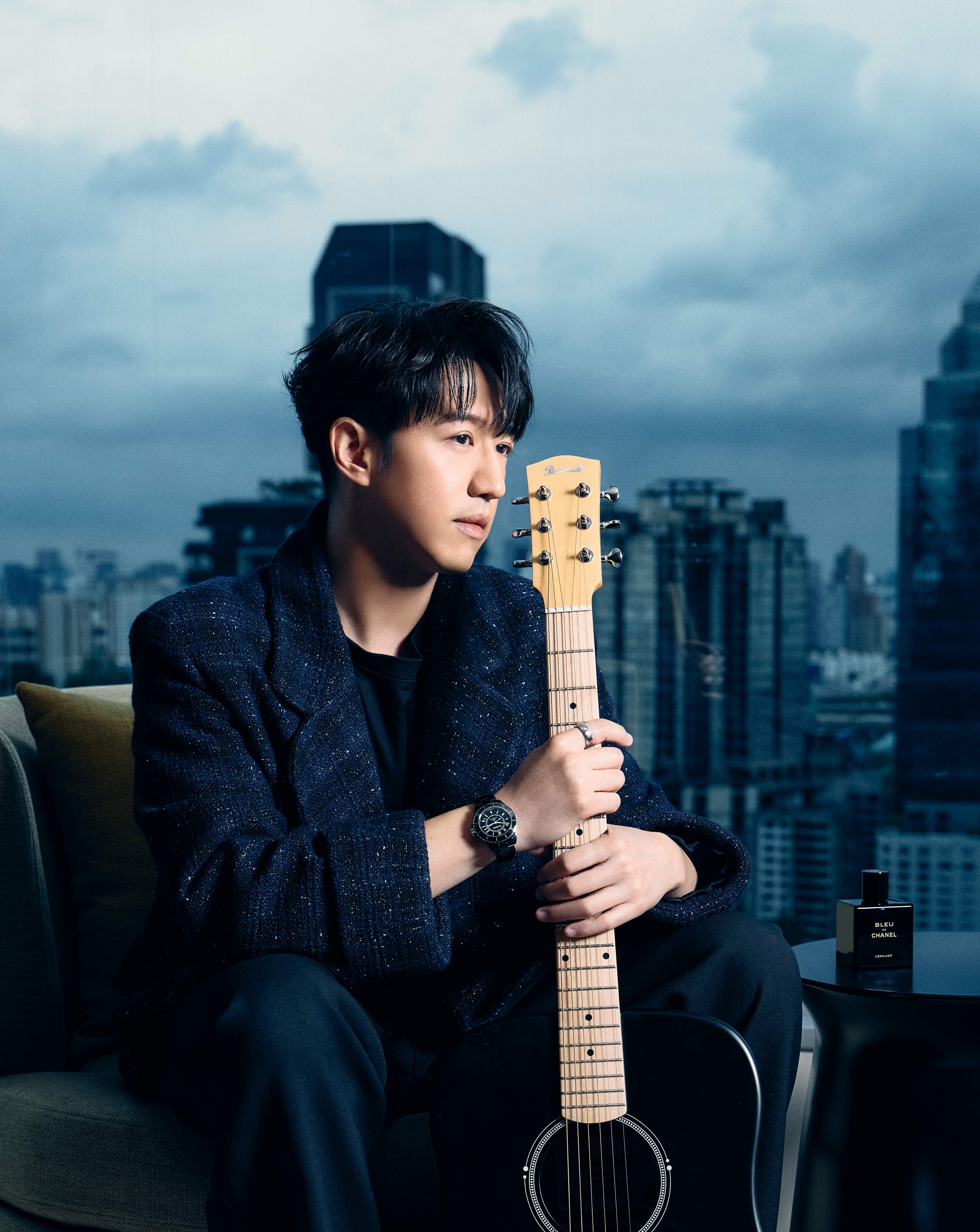 I人的內斂強勁感染力！Jay Fung 與 BLEU DE CHANEL L’Exclusif