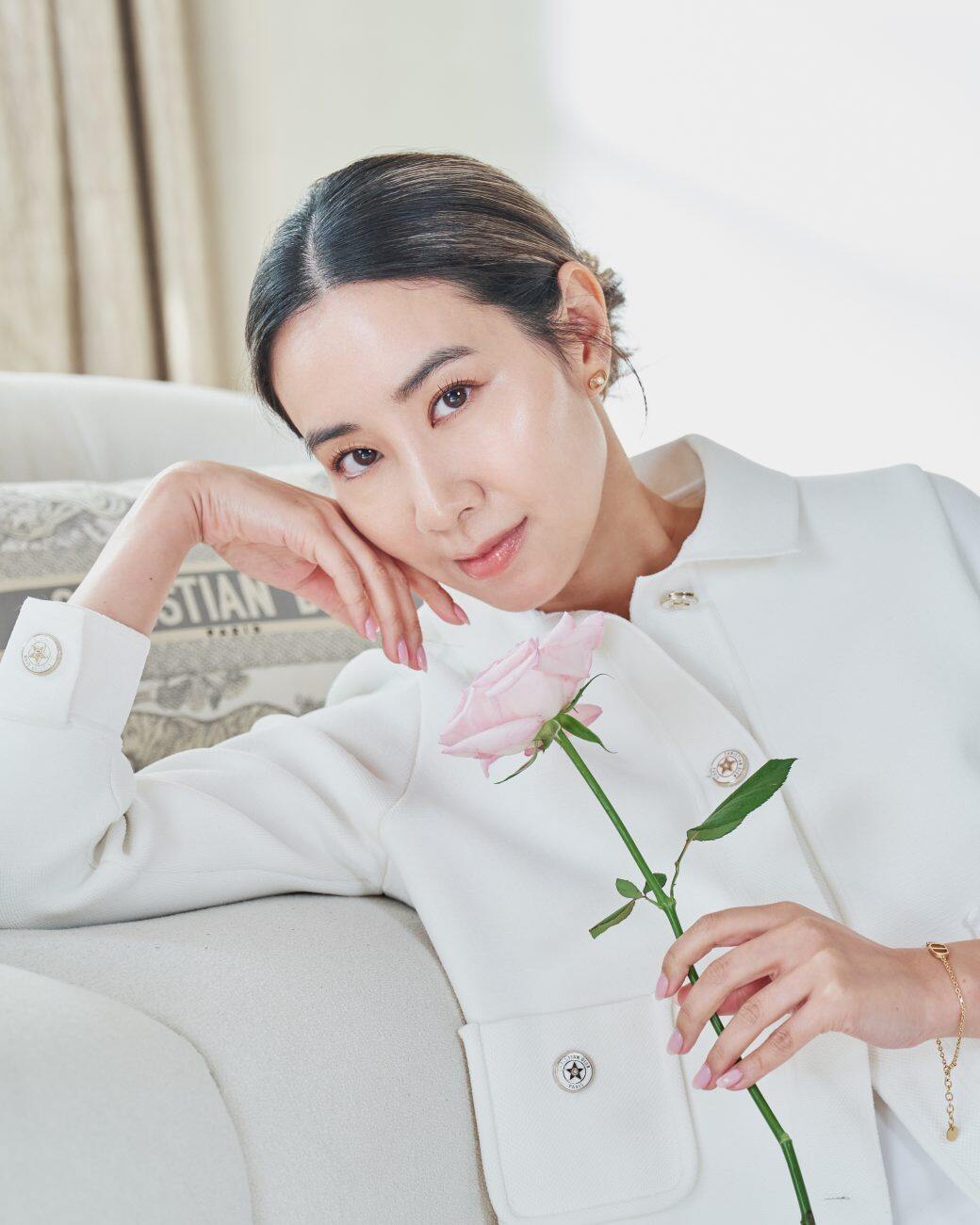 肌膚的「營養補充品」！ DIOR 玫瑰花蜜活養再生精華油給肌膚最好的養分