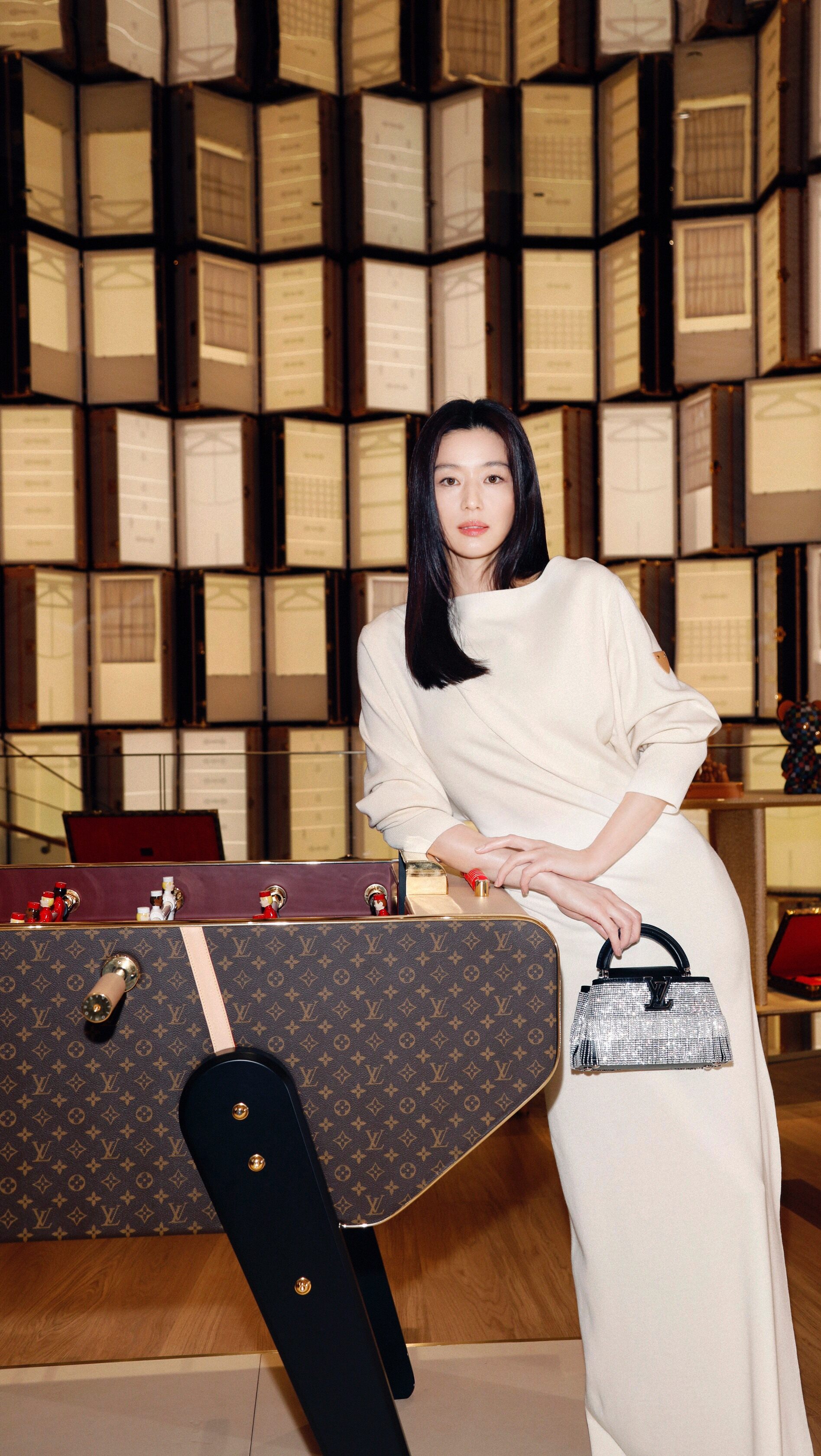 品牌大使全智賢親臨剪綵！Louis Vuitton澳門四季名店專門店重新開業、樓高兩層多亮點