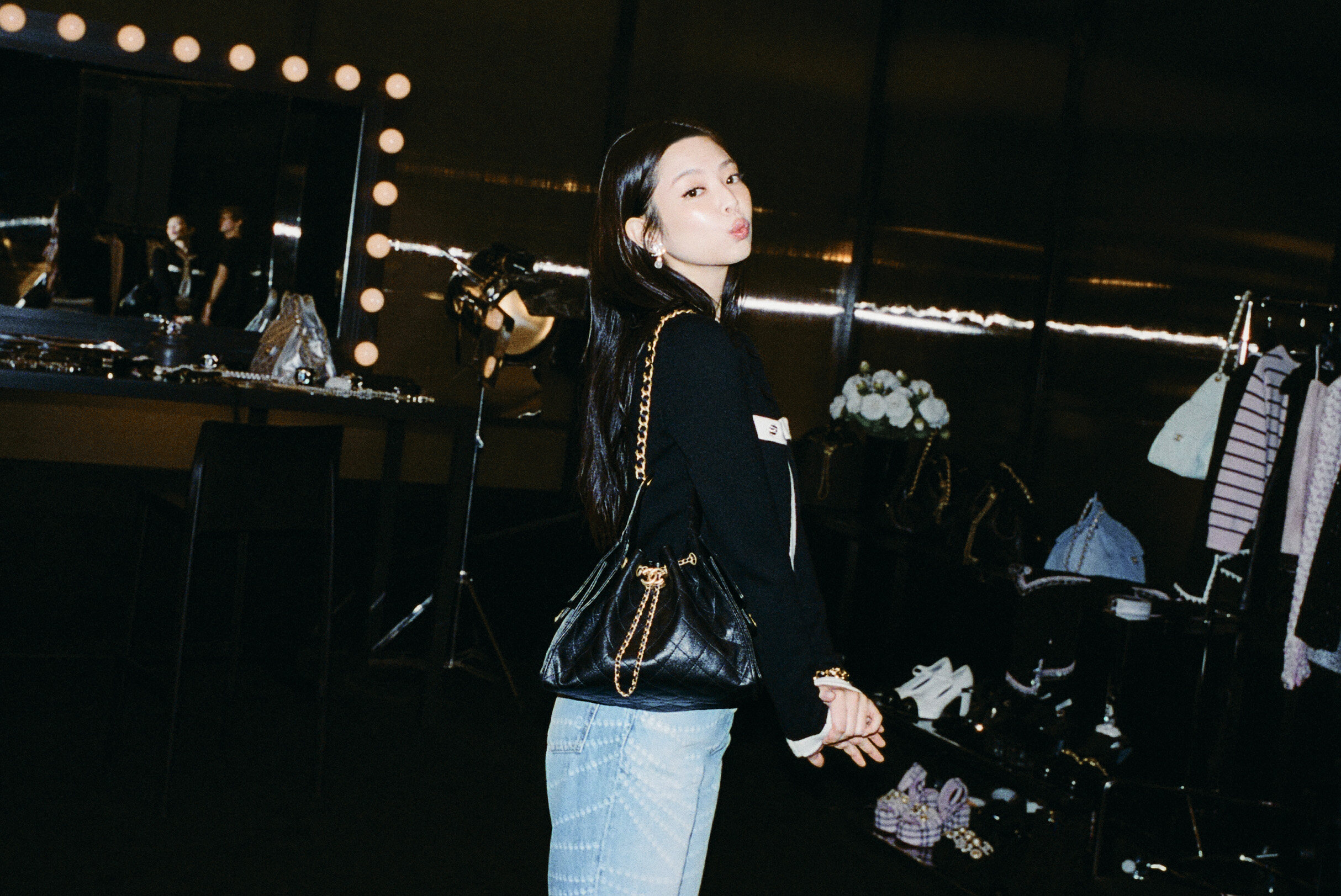 最新Chanel IT bag出爐！Jennie和Dua Lipa齊成Chanel 25手袋廣告主角！