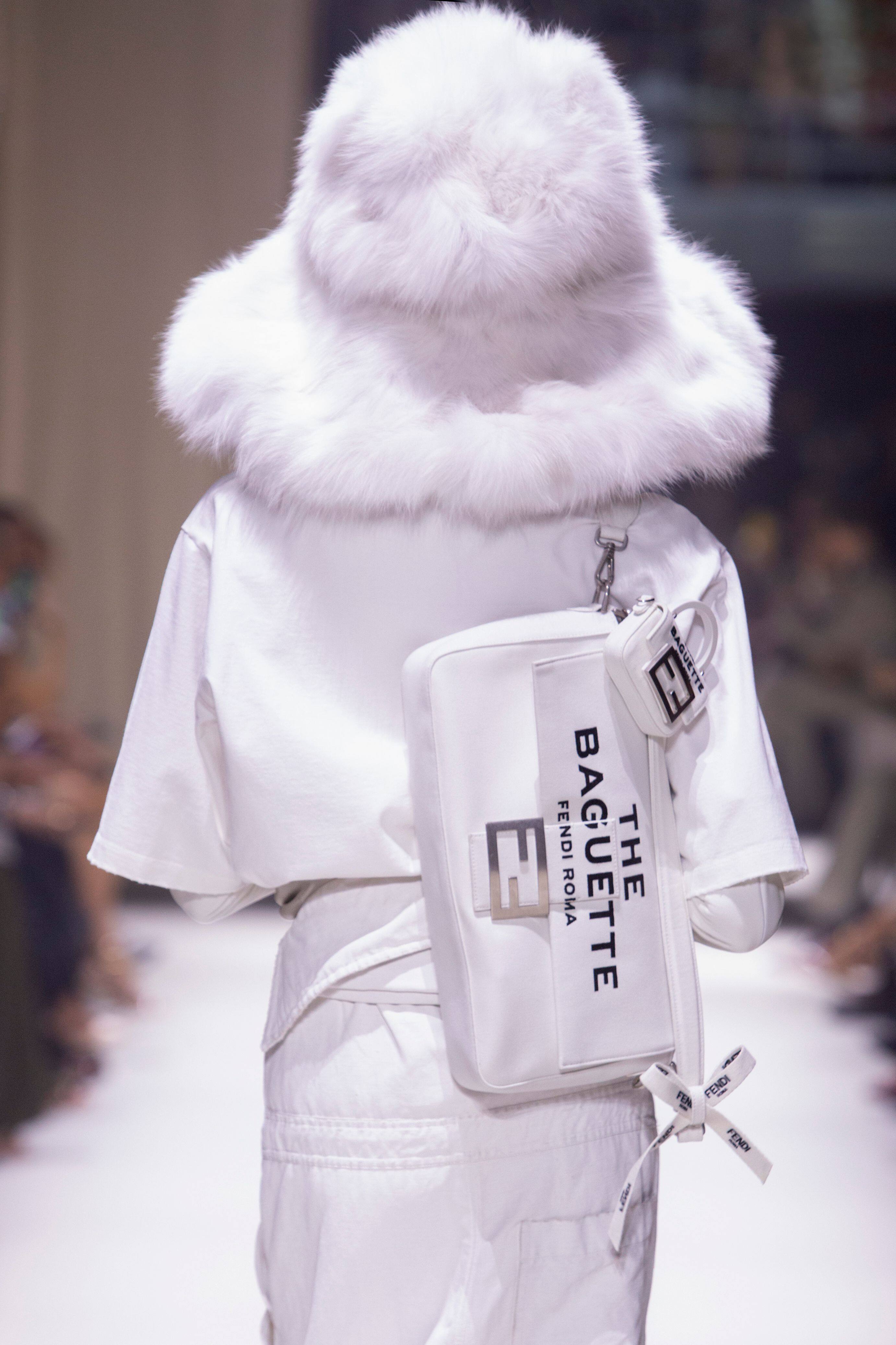 Fendi長法包手袋Baguette迎來25周年！竟然邀來Marc Jacobs、Tiffany & Co.、Porter推出聯乘手袋？