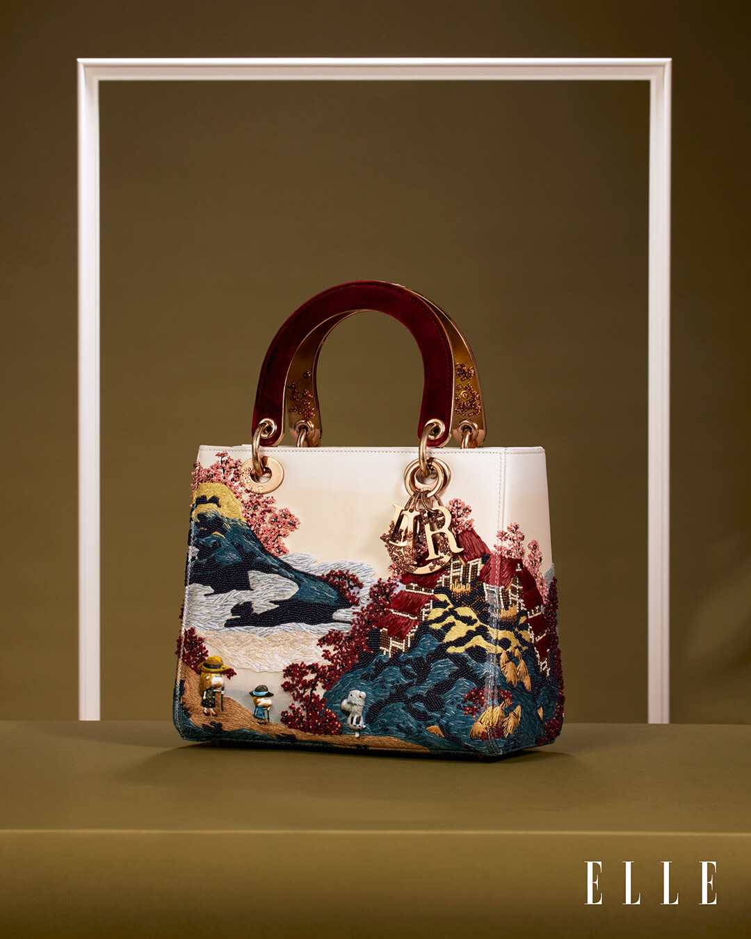 Dior Lady Art 第9個系列精彩登場！與藝術家聯乘讓經典之作再錦上添花