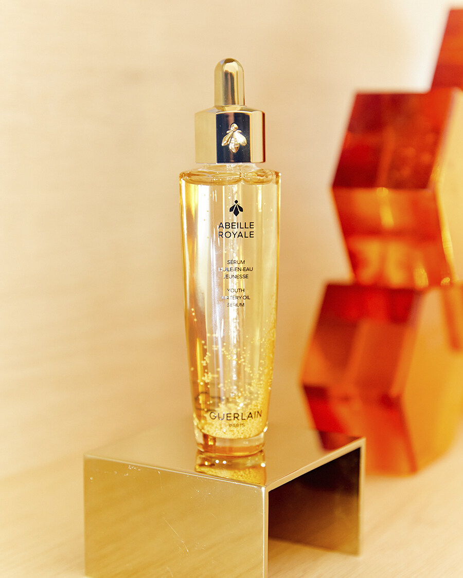 蜂蜜煉金術！Guerlain推出全新殿級蜂皇復原蜜精華
