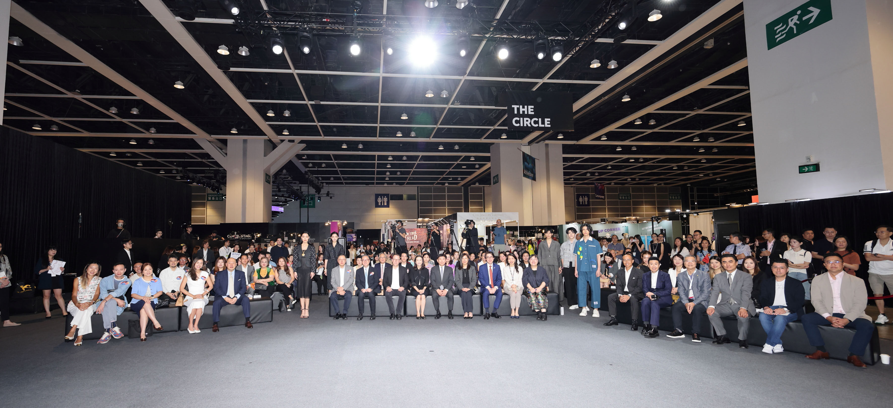 16個泰國品牌匯聚CENTRESTAGE!共同推廣泰式工藝與時裝文化 16個泰國品牌匯聚CENTRESTAGE!共同推廣泰式工藝與時裝文化