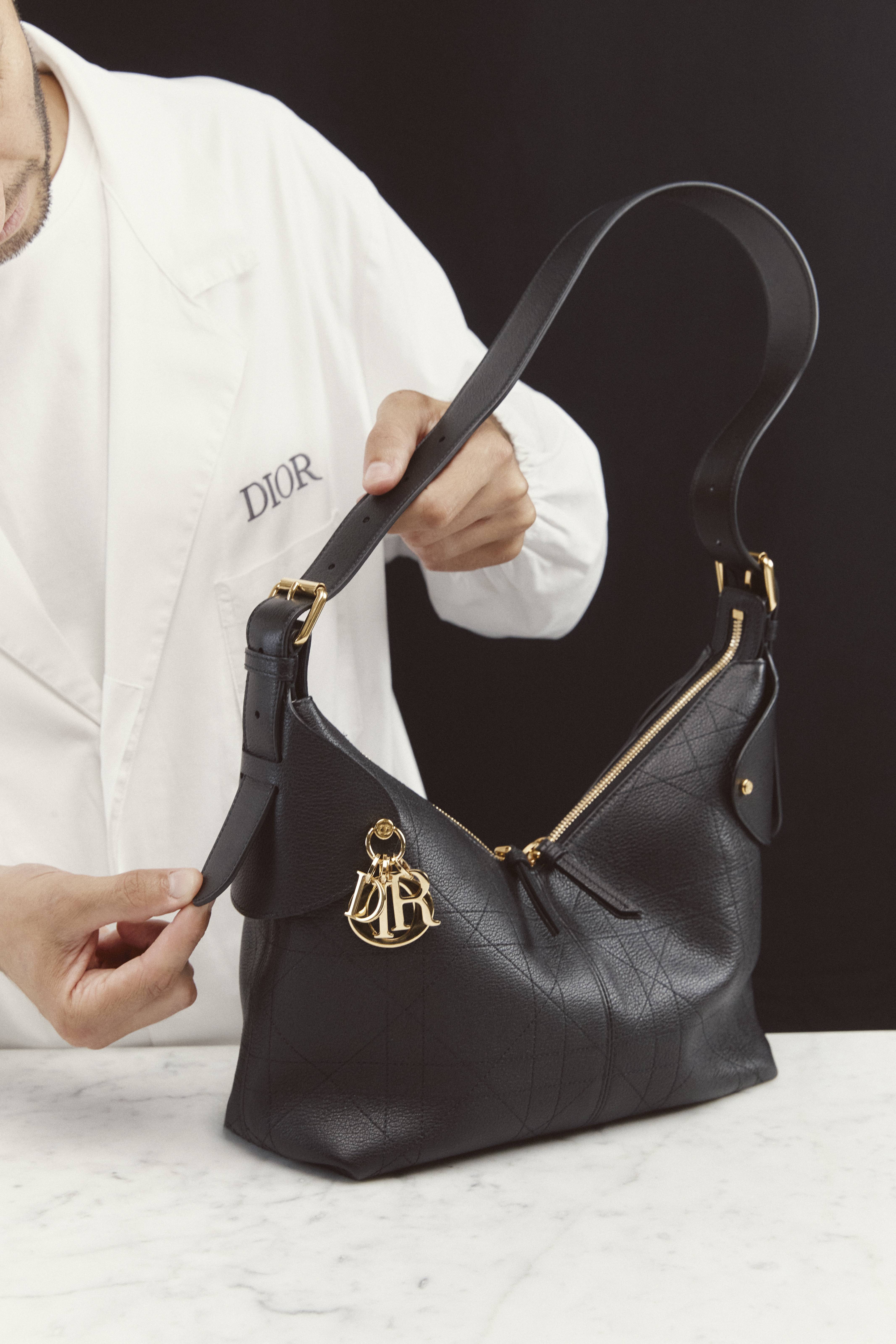 Dior推出全新百搭袋款Dior Voyage，一同踏上時尚之旅！