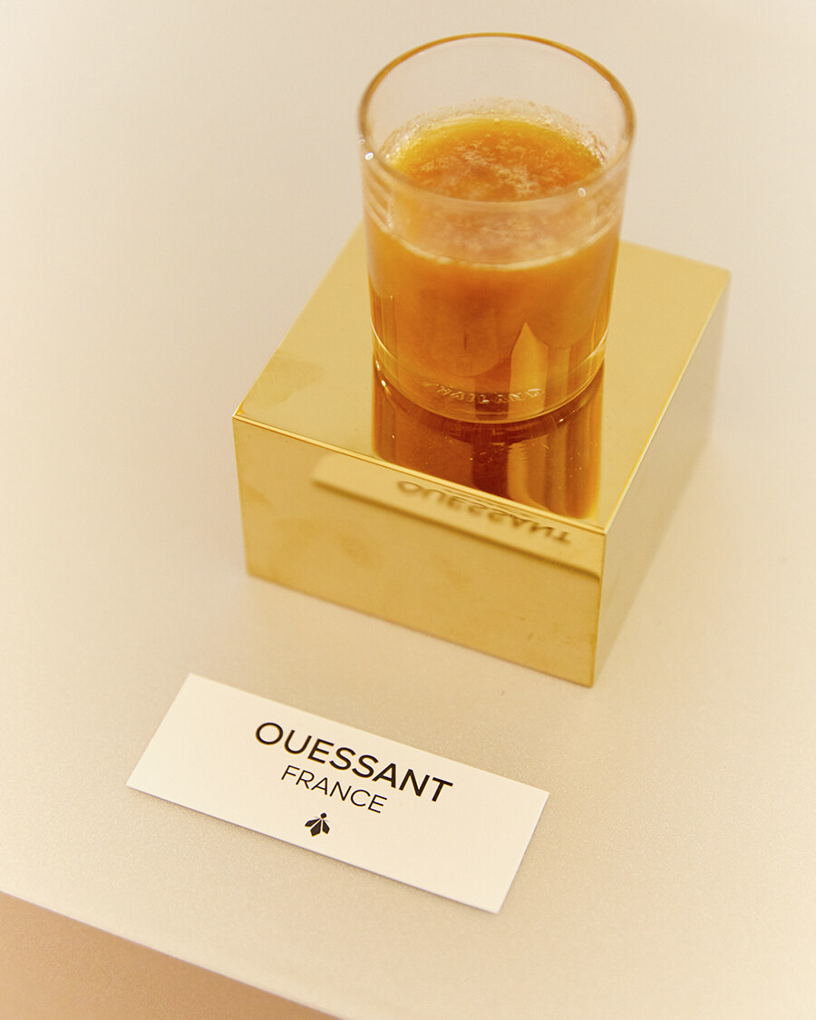 蜂蜜煉金術！Guerlain推出全新殿級蜂皇復原蜜精華