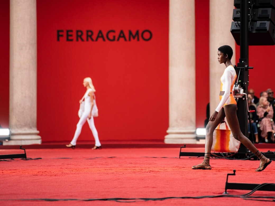 Ferragamo 2023春夏時裝騷：新任創意總監Maximilian Davis交出風格前衛的亮麗成績單