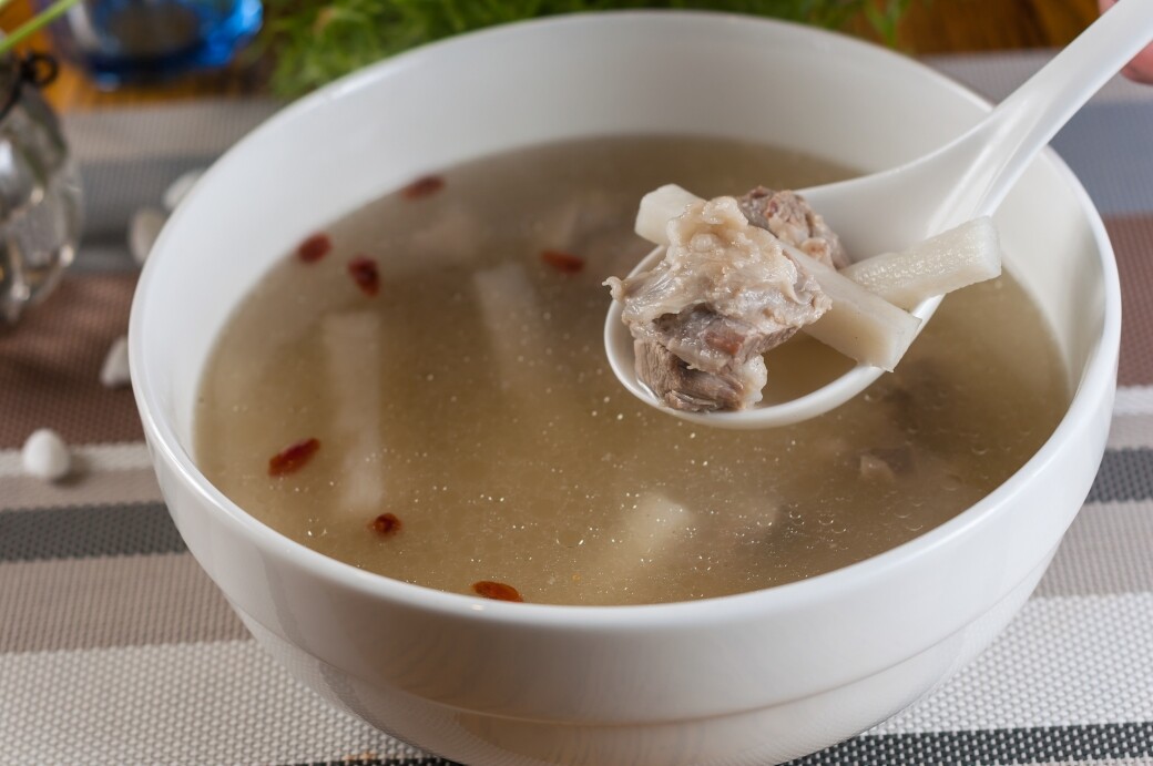 秋天湯水食譜！秋天煲什麼湯水好？10款秋冬簡單滋潤喉嚨湯水推介潤肺止咳！