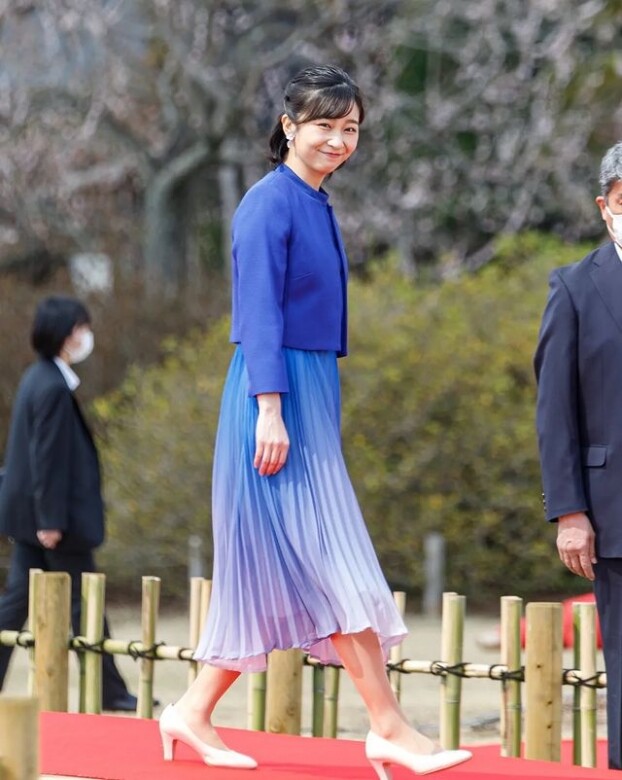 佳子公主用穿搭反抗日本王室？拒住官邸、結婚受阻，她們為何都想擺脫貴族頭銜？
