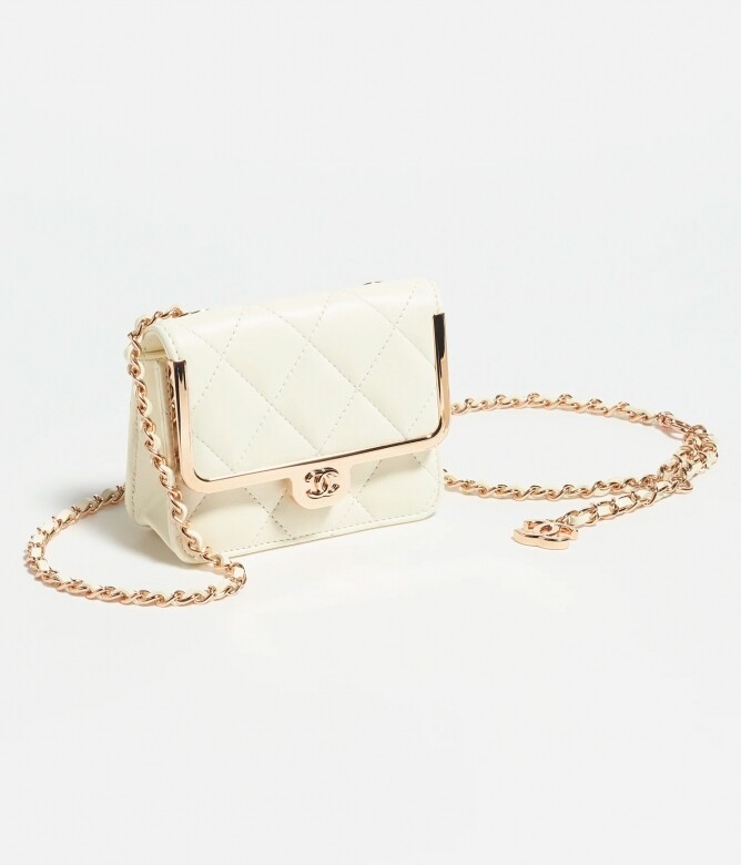 Chanel米白色腰包 $21,800