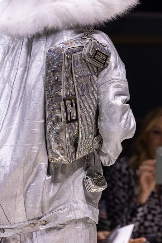 Fendi 2023 秋冬紐約時裝騷：紀念Baguette 誕生25週年 推出與Marc Jacobs、Tiffany & Co、Porter聯名手袋！