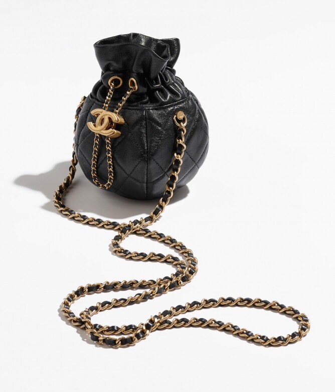 Chanel球形抽繩手袋 $21,000