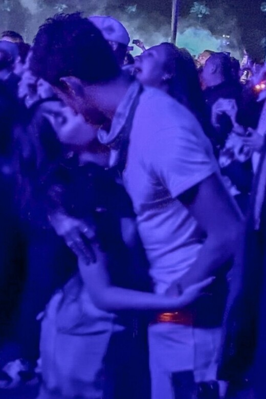 Camila Cabello被拍到與Shawn Mendes熱吻