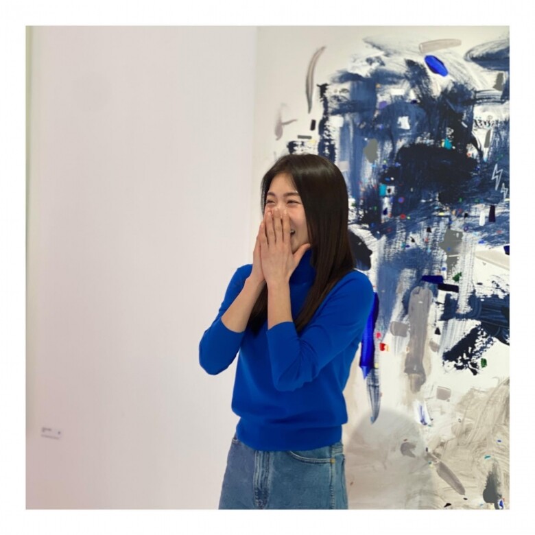 捐光2億家產、轉型藝術家開畫展！ 解構44歲河智苑的藝術型凍齡氣質穿搭！