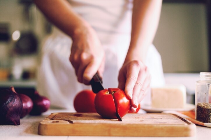 番茄中擁有茄紅素，可以排走身體毒素，令血壓循環更好，而加熱過後的番