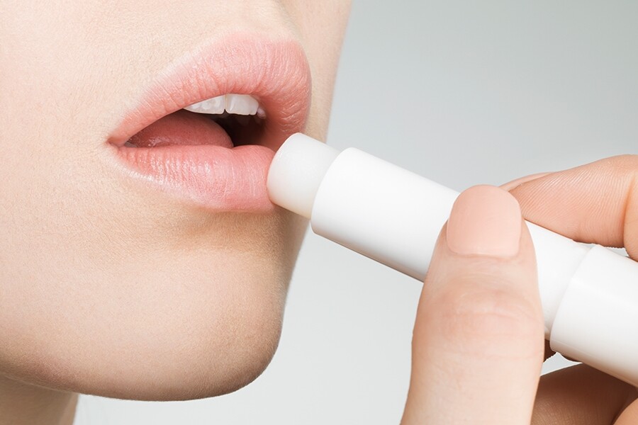 由於潤唇膏是不少人手袋中必備的「護唇神器」，因為潤唇膏的質量及安全