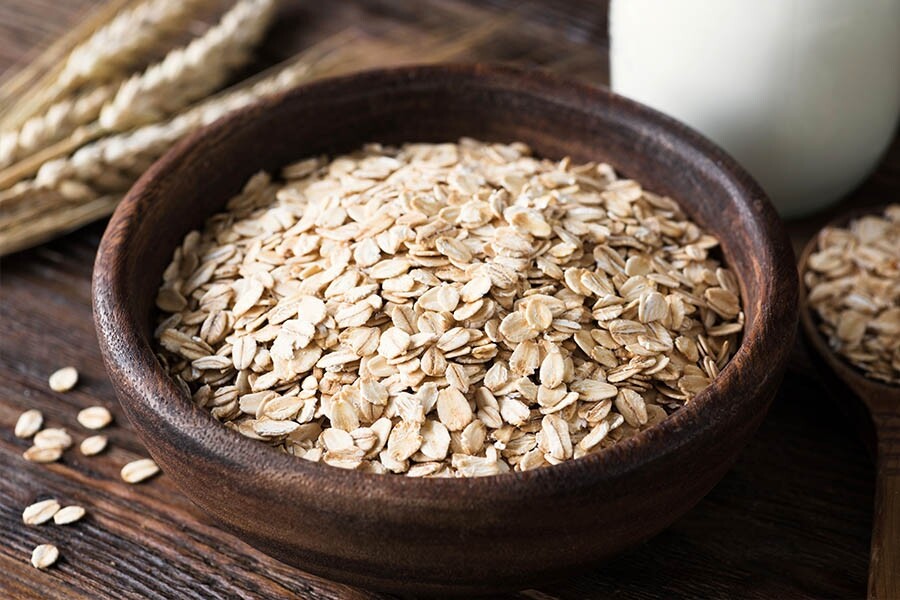 燕麥含有豐富的β-葡聚糖及其他水溶纖維，有助降低膽固醇，可促進心臟健