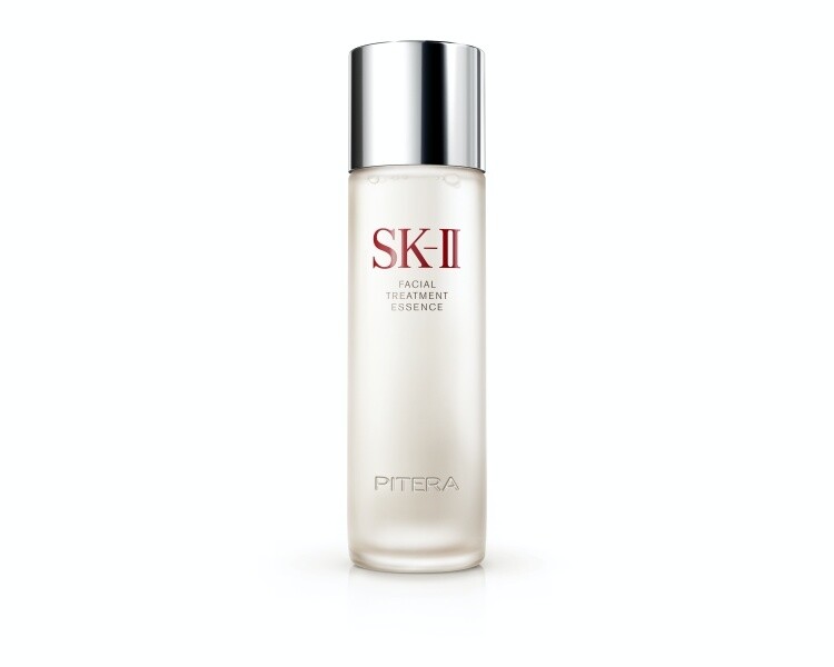 SK-II神仙水是多功能的水狀保濕精華，適合所有膚質及年齡使用。它蘊含