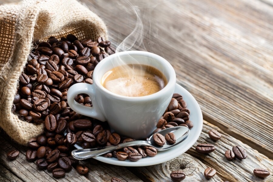 咖啡因且能節省肝醣使用，有助於延續耐力，增進運動表現力