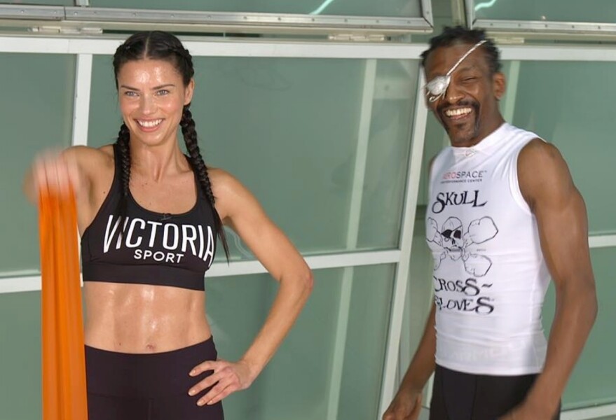 使用全身肌肉Adriana Lima的前健身教練Michael Olajide, Jr.曾在訪問中表示：「跳繩是目前最