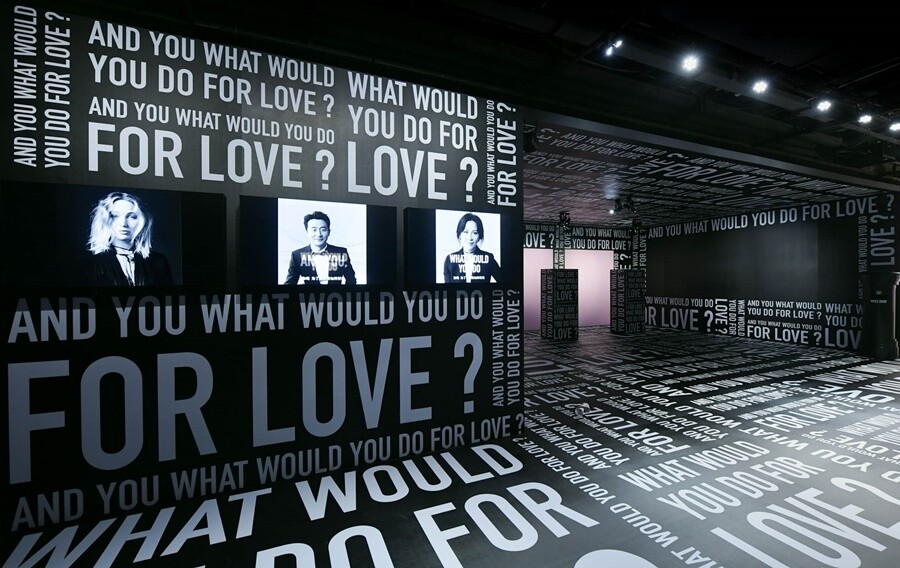 Q: Dior廣告中你問過大家「What would you do for love?」，你又會為愛做甚麼呢?Natalie: 無論我老