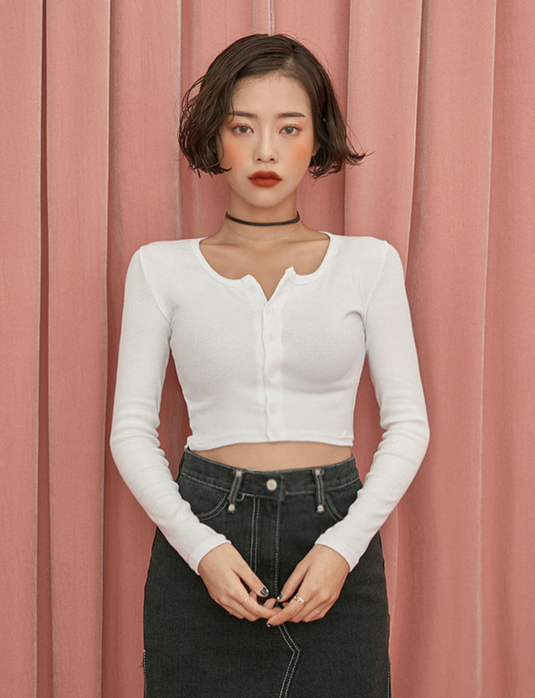 來自韓國的人氣網拍模特兒Ketchap，身形偏高，均勻的身形比例在短髮的襯托
