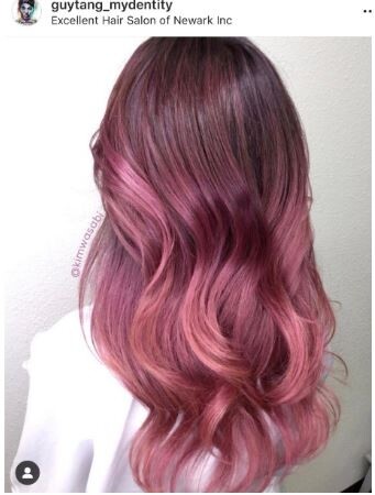 莫蘭迪粉紫紅色，很適合搭配飽和啡色髮色作挑染，這樣一來染髮效果不