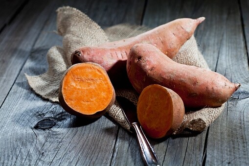 「養顏」食物推介5：蕃薯蕃薯是個藴含胡蘿蔔素、維他命C以、B6、纖維以及