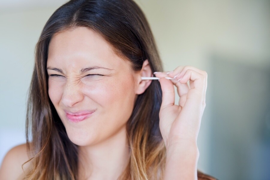 這些採耳勺容易伸進耳道中掏耳，過程的確很舒服，但自行使用這些採耳