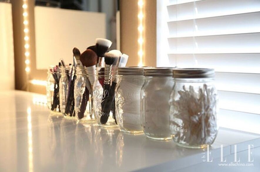 可以用跟food jar一樣的瓶子Mason Jar，即一種有密封旋蓋的大口徑玻璃罐，煮食