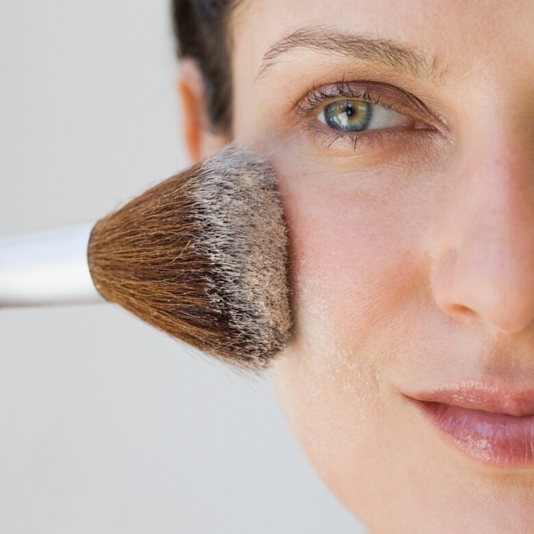 Base makeup tools and techniques are actually the most common mistakes many people make.